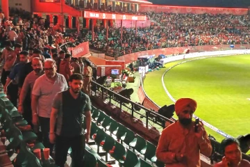 தரம்சாலாவில் ஏற்பட்ட மின்வெட்டு காரணமாக பஞ்சாப்-டெல்லி IPL ஆட்டம் ரத்து