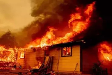 பெண்ணின் வாழ்வில் விளையாடிய காட்டுத்தீ - கலிபோர்னியாவில் சோகம்