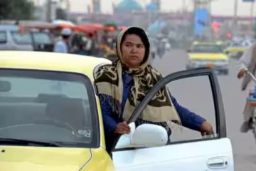 ஆண்கள் துணை இல்லாமல் பெண்கள் காரில் செல்ல தடை: தாலிபான்கள் உத்தரவு