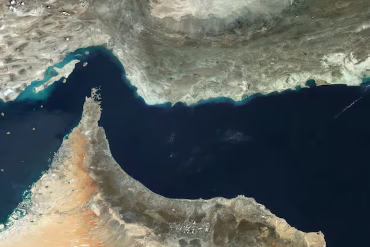 கடலுக்கு அடியில் ஈரான் புதைத்து வைத்துள்ள தாக்குதல் மைன்கள்! | Iran Has Buried Offensive Mines Under The Sea