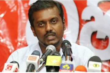 முக்கிய பிரபுக்கள் வரிசையில் புனித தந்த தாதுவை பார்வையிட்ட 56000 பேர்