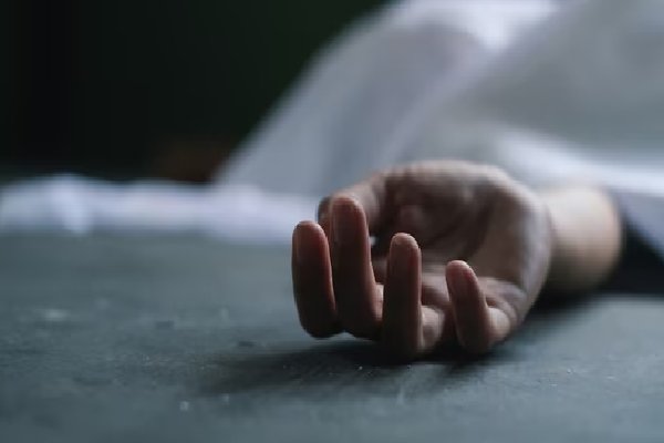 அழகியல் கல்வி நிறுவனத்தில் கிளிநொச்சி மாணவி மர்ம மரணம் | Kilinochchi Student Dies Education Institute