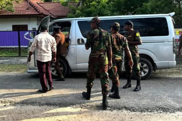 தமிழர் பிரதேசத்தில் விடுதியில் அறை எடுத்து இருவரின் மோசமான செயல்; பொலிஸார் கிடுக்கிப்பிடி | Selling Drugs After Renting A Room In A Hostel