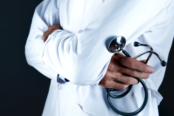 அரசாங்கத்திற்கு பெரும் சுமையை ஏற்றிய 705 வைத்தியர்கள்; வௌியான அதிர்ச்சித் தகவல் | 705 Doctors Who Brought Pride To The Government அரசாங்கத்திற்கு பெரும் சுமையை ஏற்றிய 705 வைத்தியர்கள்; வௌியான அதிர்ச்சித் தகவல் | 705 Doctors Who Brought Pride To The Government