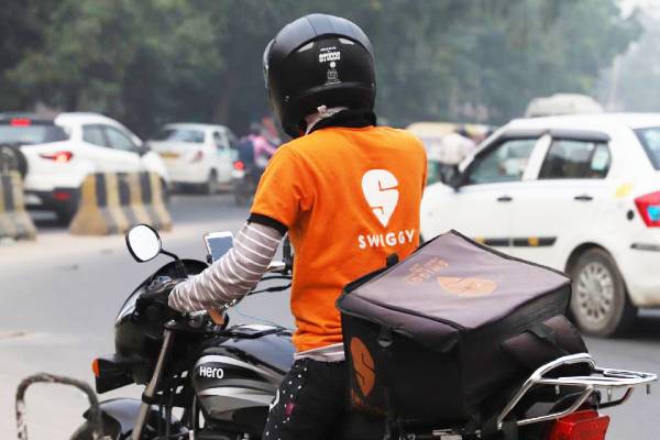 உணவுக்கு மதம் உண்டா? முஸ்லிம் டெலிவரி மேன் வேண்டாம் - சர்ச்சையாகும் பதிவு | No Muslim Delivery Man Controversial Post