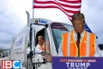 நெருங்கும் அமெரிக்க ஜனாதிபதி தேர்தல் : குப்பை வண்டியை ஓட்டி ட்ரம்ப் பிரசாரம்