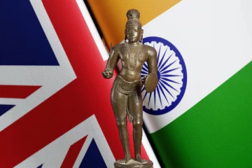 500 ஆண்டு பழமையான சிலையை இந்தியாவிடம் திருப்பி ஒப்படைக்கும் பிரித்தானியா