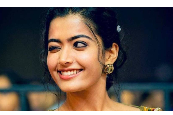 ‘மேடம்.. நீங்க ரொம்ப க்யூட்டா இருக்கீங்க...’ - சொன்ன ரசிகருக்கு இன்ப அதிர்ச்சி கொடுத்த ராஷ்மிகா.. - தமிழ்நாடு