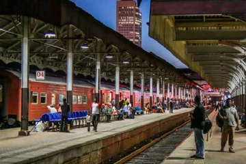 வெளிநாட்டு சுற்றுலா பயணிகளை தாக்கிய ஊழியர்கள் மீண்டும் சேவைக்கு!