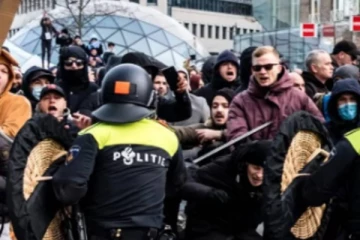 நெதர்லாந்து போராட்டத்தில் ஈடுபட்ட மக்களுக்கு எதிராக வன்முறை வெடிப்பு!