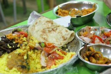 இருவேளை மாத்திரம் சாப்பிடுங்கள்; நாட்டு மக்களிடம் கோரிக்கை!