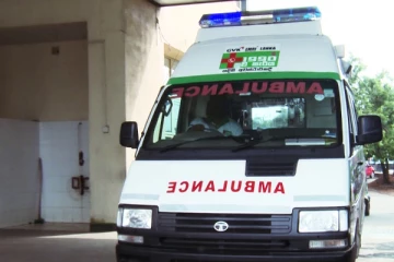 கொரோனா தொற்றாளரை  கொண்டு சென்ற அம்புலன்ஸ் சாரதியை  தாக்கிய மருத்துவர்?