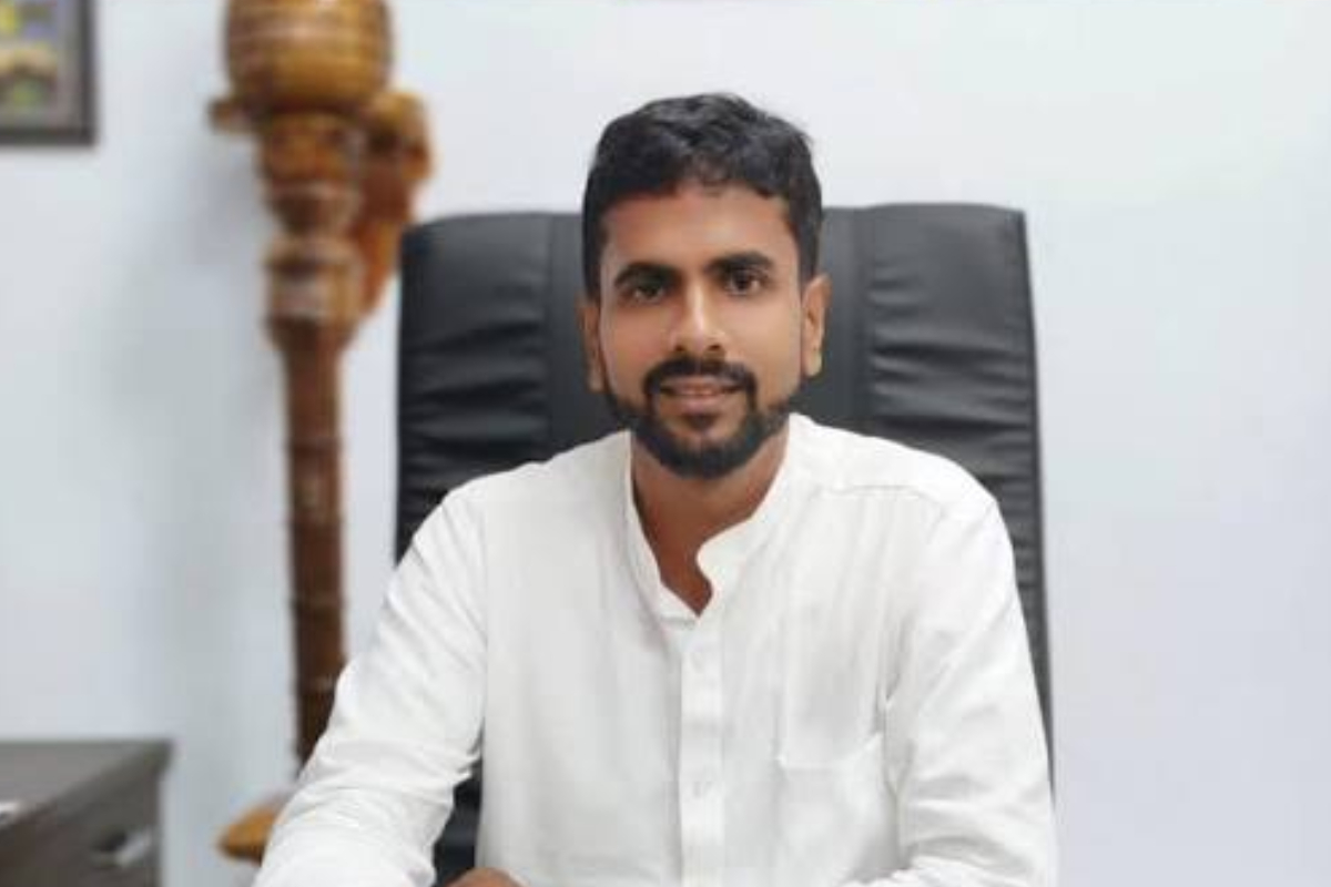 வவுனியா மாநகர சபை மேயர் பதவி நீக்கம் : வெளியானது வர்த்தமானி | Vavuniya Municipal Council Mayor Dismissed