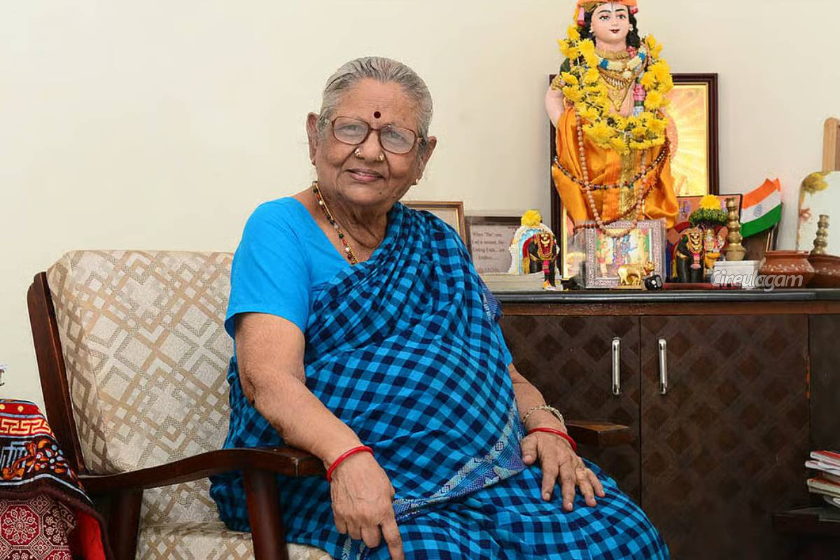சீரியல், திரைப்படங்கள் என நடித்த நடிகை வத்சலா ராஜகோபால் காலமானார்.. | Popular Actress Vatsala Rajagopal Died