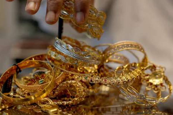 இலங்கையில் நான்கு இலட்சத்தை எட்டும் தங்கத்தின் விலை | Gold Price In World Market Gold Price Crosses 4900 இலங்கையில் நான்கு இலட்சத்தை எட்டும் தங்கத்தின் விலை | Gold Price In World Market Gold Price Crosses 4900