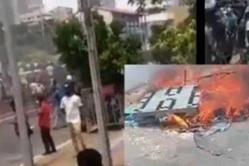 ගෝඨා ගෝ ගමට කඩා පැන්න විරෝධතාකරුවන්ට කඳුළු ගෑස් ප්රහාර - නවතම තත්ත්වය මෙන්න..(LIVE VIDEO)
