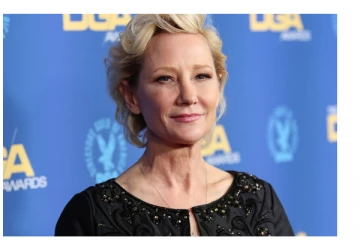 கார் விபத்தில் சிக்கி சிகிச்சை பலனின்றி உயிரிழந்த பிரபல நடிகை! சோகத்தில் திரையுலகினர்கள்