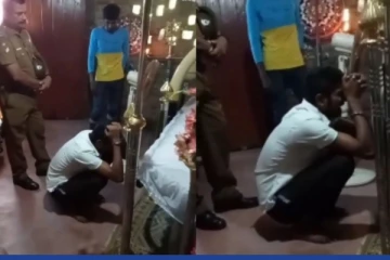 "මල්ලි උඹව හිරේට දැම්මේ මම. එවෙලේ අම්මත් ඇහුවේ ඇයි ලොකූ මෙහෙම කරන්නේ කියලා.." සමාජ මාධ්ය කැළඹූ අම්මගේ මරනෙට විලංගු දමාගෙන ආ තරුණයා..(PHOTOS)