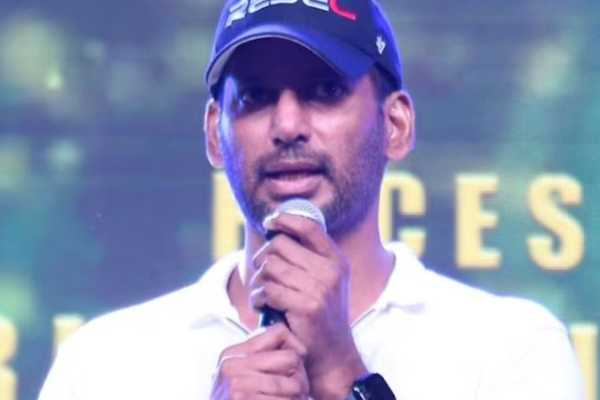 விருது கிடைத்தால் அதை குப்பையில் வீசுவேன்!! நடிகர் விஷால்.. | Vishal Says No Faith In Awards Will Throw Away