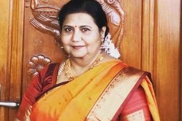 ஹாலிவுட் நடிகருடன் பணியாற்றும் நடிகை குட்டி பத்மினியின் மகள்! போட்டோவுடன் இதோ