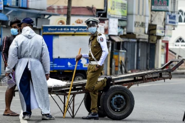 மீண்டும் முடக்கப்படும் ஆபத்தில் இலங்கை