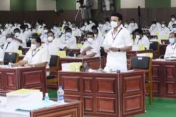 ''காசு பணம் துட்டு மணி மணி '' : சட்டப்பேரவையினை  கலகலப்பாக்கிய திமுக எம்.எல்.ஏ