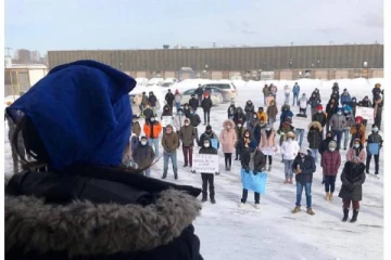 கனடாவில்  ஆயிரக்கணக்கான இந்திய மாணவர் போராட்டம்!