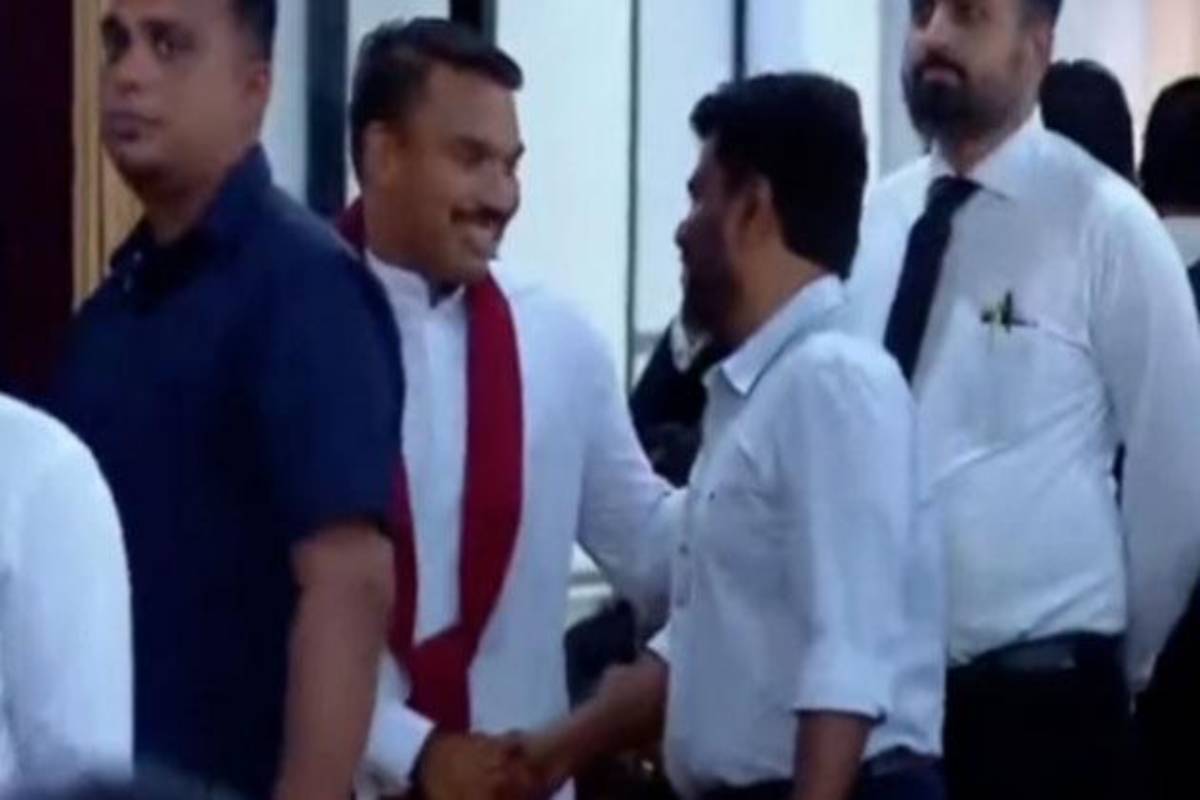 சிறையிலிருந்து ஜனாதிபதிக்கு நாமல் ராஜபக்ச அவசர கடிதம் | Namal Writes To President From Latter சிறையிலிருந்து ஜனாதிபதிக்கு நாமல் ராஜபக்ச அவசர கடிதம் | Namal Writes To President From Latter