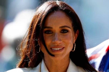 மேகன் மெர்க்கல் மீது அவதூறு பரப்பிய பிரித்தானிய அதிகாரிகள்: வெளிவரும் முழுமையான பின்னணி