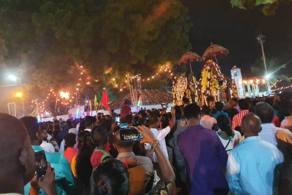 பிரபல முருகன் ஆலயத்தில் இடம்பெற்ற மோசமான சம்பவம்; பெண் கைது | Woman Arrested For Stealing From Mandoor Murugan