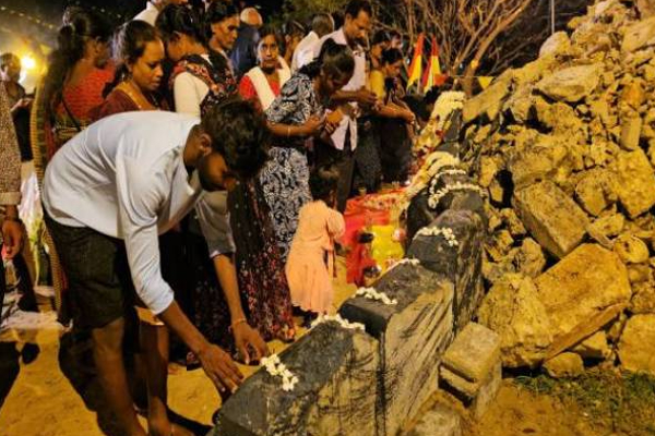 யாழ்.சாட்டி மாவீரர் துயிலும் இல்லத்தில் வெகு சிறப்பாக நடைபெறும் மாவீரர் நினைவேந்தல்! | Jaffna Saati Illam Maaveerar Naal Memorial