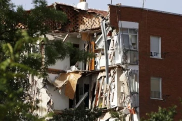 ஸ்பெய்னில் அடுக்குமாடிக் கட்டிடம் இடிந்து வீழ்ந்ததில் நான்கு பேர் உயிரிழப்பு!