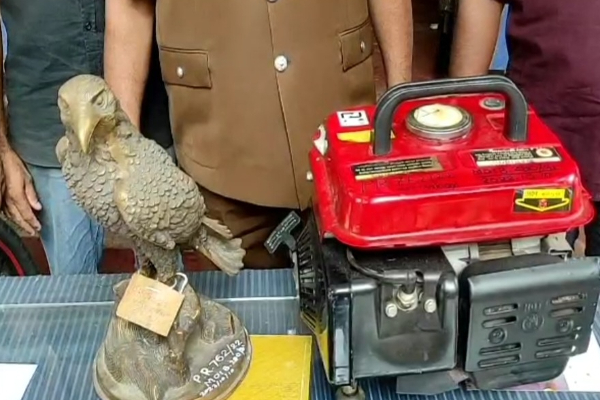 நகரசபை உறுப்பினரின் வீட்டை உடைத்து கொள்ளை! | Burglary Member Of The City Council