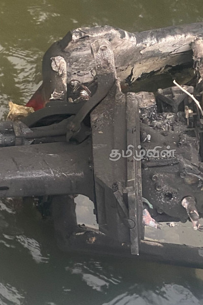 மன்னார் விடத்தல் தீவு கடற்கரையில் பொருட்கள் எரியூட்டப்பட்ட விவகாரம் : பொலிஸார் தீவிர விசாரணை | Incident Burning Of Goods On Beach Vidhatal Island