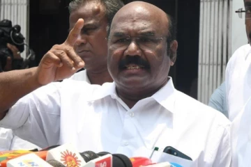 எம்ஜிஆரை மோடியுடன் ஒப்பிடுவதா? மலைக்கும் மடுவுக்கும் உள்ள வித்தியாசம் - ஜெயக்குமார் ஆவேசம்