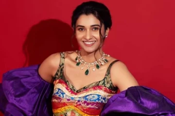 மீண்டும் போட்டோ ஷுட்டில் பிஸியான நடிகை ப்ரியா பவானி ஷங்கர்.. லேட்டஸ்ட்