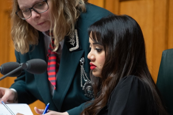 உலக அரங்கில் பெருமை ; இலங்கையில் பிறந்து சுவிட்சர்லாந்தை ஆளும் பெண் | The Woman Born In Sri Lanka Rules Switzerland