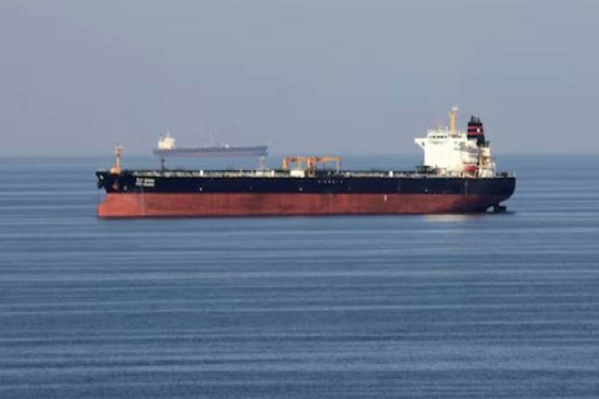 மத்திய கிழக்கில் நிலவும் போர் பதற்றத்திற்கு மத்தியில் இலங்கை வந்தடையவுள்ள முதல் எண்ணெய்க் கப்பல்! | First Crude Oil Ship To Arrive In Sri Lanka