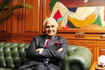 ரூ 7,400 கோடியை மொத்தமாக அள்ளிக்கொடுத்த வள்ளல்... கட்டுமான நிறுவன அதிபர்: யாரிந்த சிங்