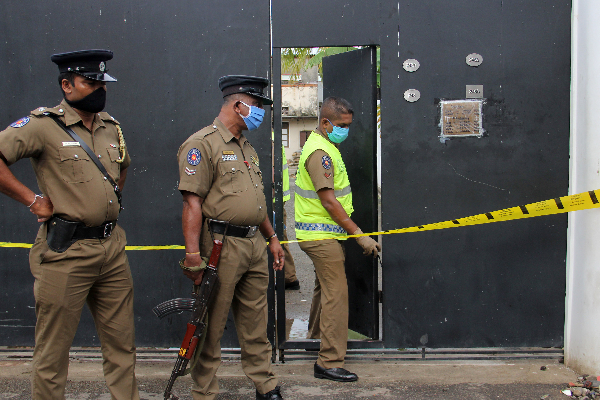 காவல்துறை தடுப்புக் காவலில் இருந்த பெண் உயிரிழப்பு! - ஐபிசி தமிழ்