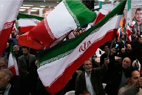 ஈரானில் 13ஆவது நாளாகத் தீவிரமடைந்துள்ள மக்கள் போராட்டம் | Protests In Iran Intensify For 13Th Day