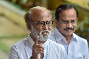 ப்ளீஸ் என்ன மன்னிச்சிடுங்க..பொதுமக்களிடம் சாரி கேட்ட ரஜினிகாந்த்!. என்ன காரணம் தெரியுமா?