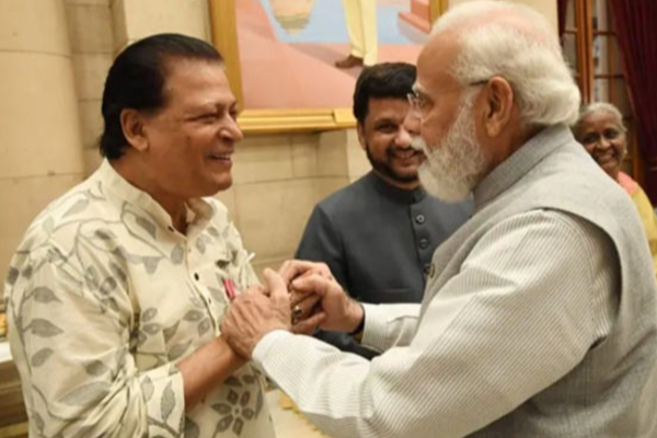 புடவையில் தத்ரூப ஓவியம் வரைந்த நெசவாளிக்கு பிரதமர் மோடி பாராட்டு | India Samugam