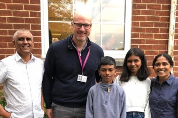 பிரித்தானியாவில் கல்வியில் சாதனை படைத்துள்ள இலங்கைப் பெண்