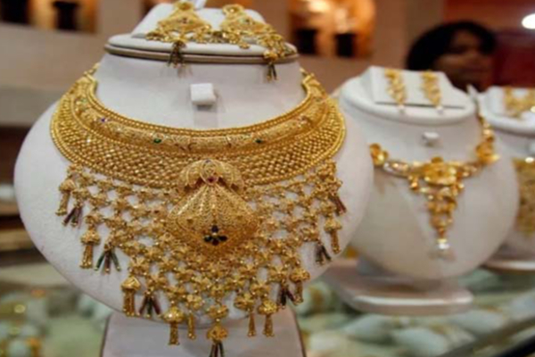 Today Gold Rate: குறைந்த வேகத்தில் மீண்டும் உச்சம் தொட்ட தங்கத்தின் விலை! இன்று சவரன் எவ்வளவு? | Gold Rate January 09 2026 India And Srilanka