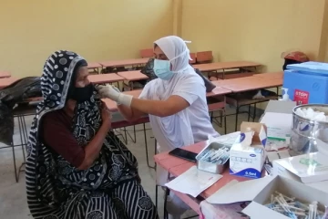 மட்டக்களப்பு மாவட்டத்தில் பொதுமக்கள் பூஸ்டர் தடுப்பூசியை செலுத்தி கொள்வதில் அதிக ஆர்வம்(Photos)