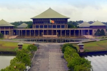 තවත් ප්‍රභල අමාත්‍යවරයෙකු ධූරයෙන් ඉවතට - ගැසට්ටුව නිකුත් කෙරේ..