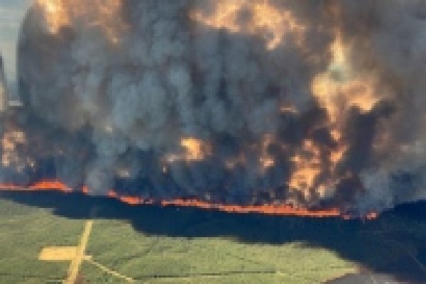 கனடாவில் வரலாறு காணாத நிலை | 2023 On Track To Be The Worst Fire Season