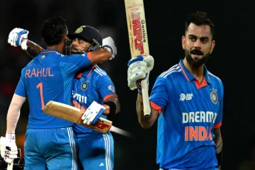 ஆசிய கோப்பை: விராட் கோலி, கேஎல் ராகுல் அதிரடி 100; பாகிஸ்தானுக்கு 357 ரன்கள் இலக்கு!