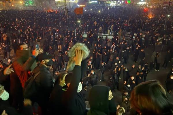 ஈரான் அளித்த அந்த வாக்குறுதி... இராணுவ நடவடிக்கை தொடர்பில் புதிய முடிவெடுத்த ட்ரம்ப் | Trump Accepted Iran Assurances